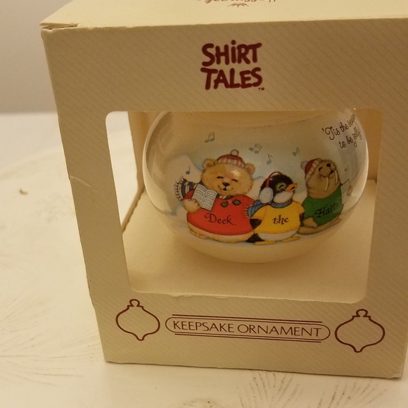 Vintage Hallmark Glass Keepsake Ornament 1983 Shirt Tales - Picture 4 of 10